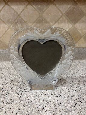 4x5 Frosted Glass Heart Picture Frame | Antique Rose Love Photo Display